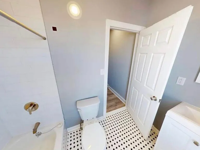 5861 Cedar Ave #2 — Photo 8