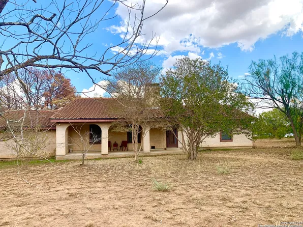 3326 STUART RD, Adkins, TX 78101