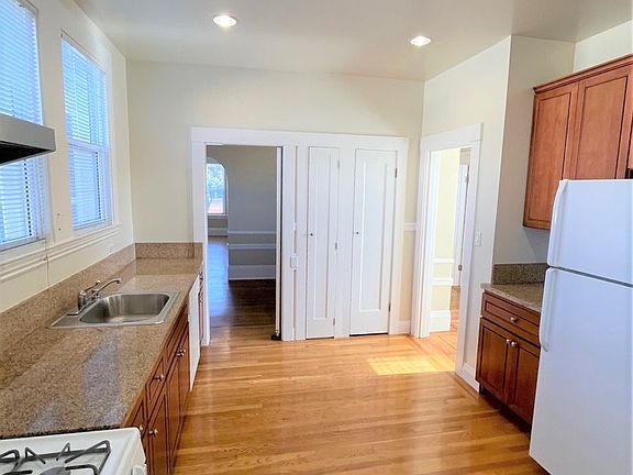 4th image of 2386-2390 Lombard St #3