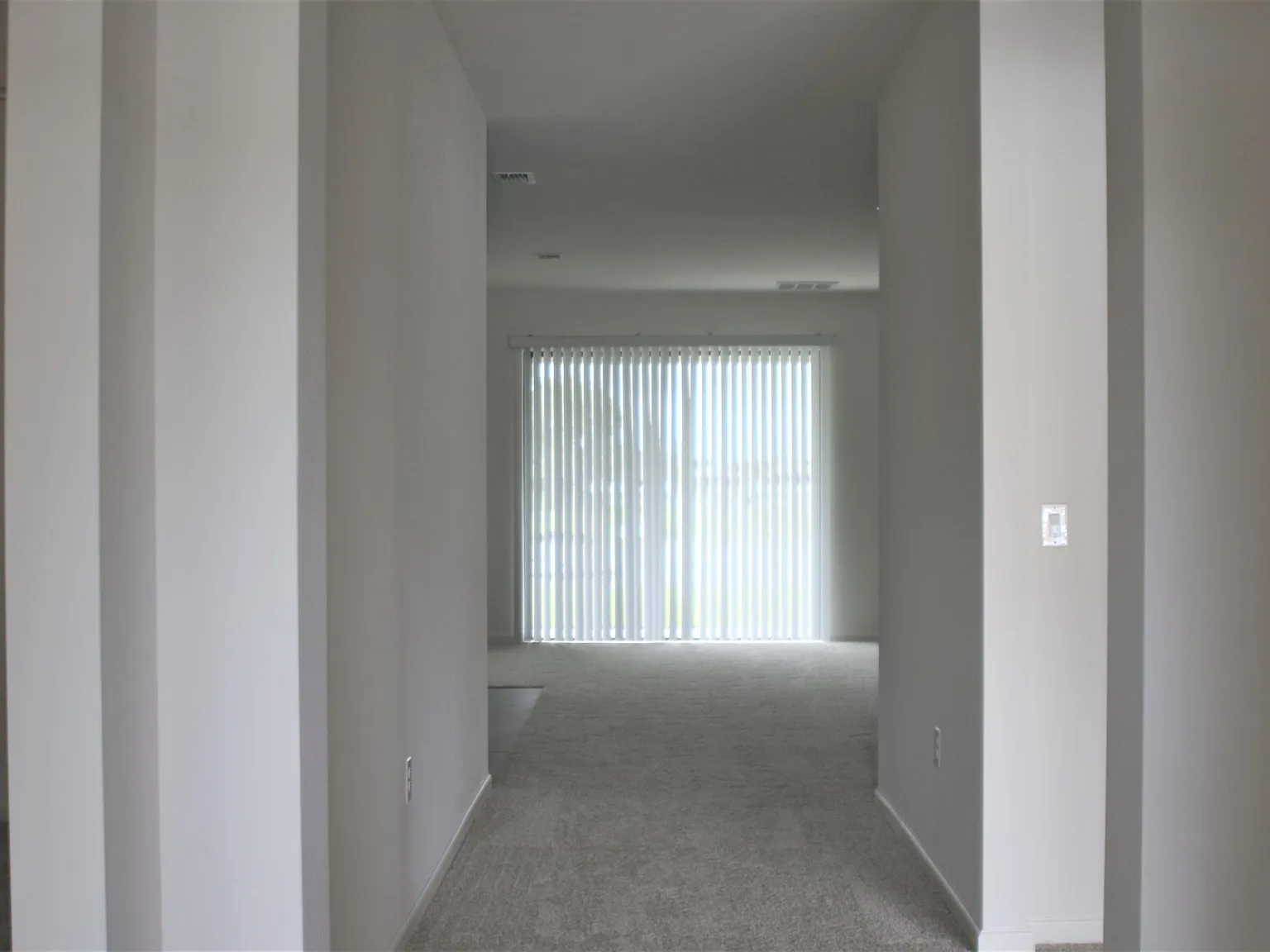 4 bed, 2.0 bath, 2055 sqft, $3,000 — Photo 3