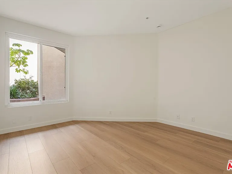 620 S Gramercy Pl #122 — Photo 14