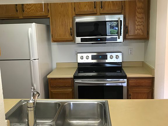 3rd image of 505 Oppenheimer Dr APT 1071