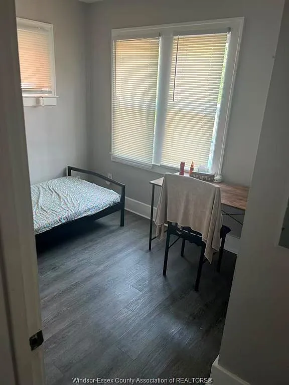 3 bed, $600 — Photo 2