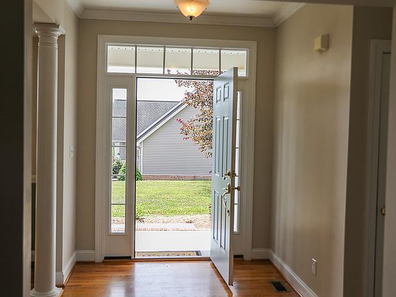 3rd image of 161 Heather Ln