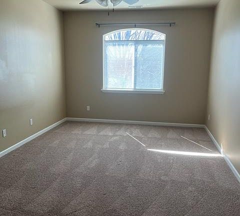 4th image of 212 Beam Ct