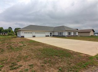 208 Ore Be Gone Dr, Gilbert, MN 55741