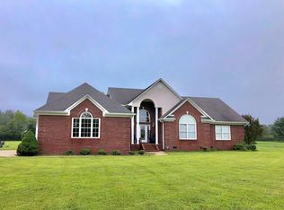18 N Vera Ln, Leoma, TN 38468
