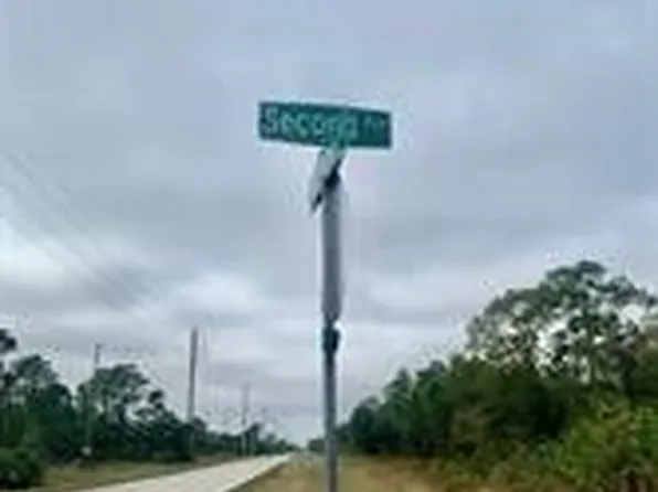 11556 2nd Ave, Punta Gorda, FL 33955