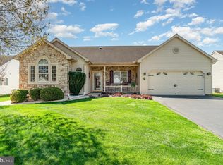 40 Scenic Dr #L-0327, Myerstown, PA 17067