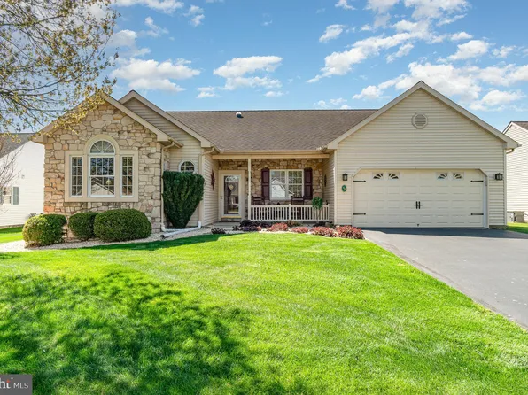 40 Scenic Dr #L-0327, Myerstown, PA 17067