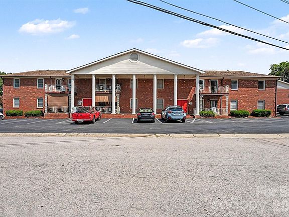 2nd image of 112 Briarcliff Dr