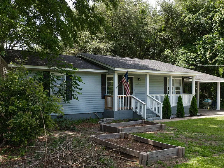 4254 Hickory Rd — Photo 3
