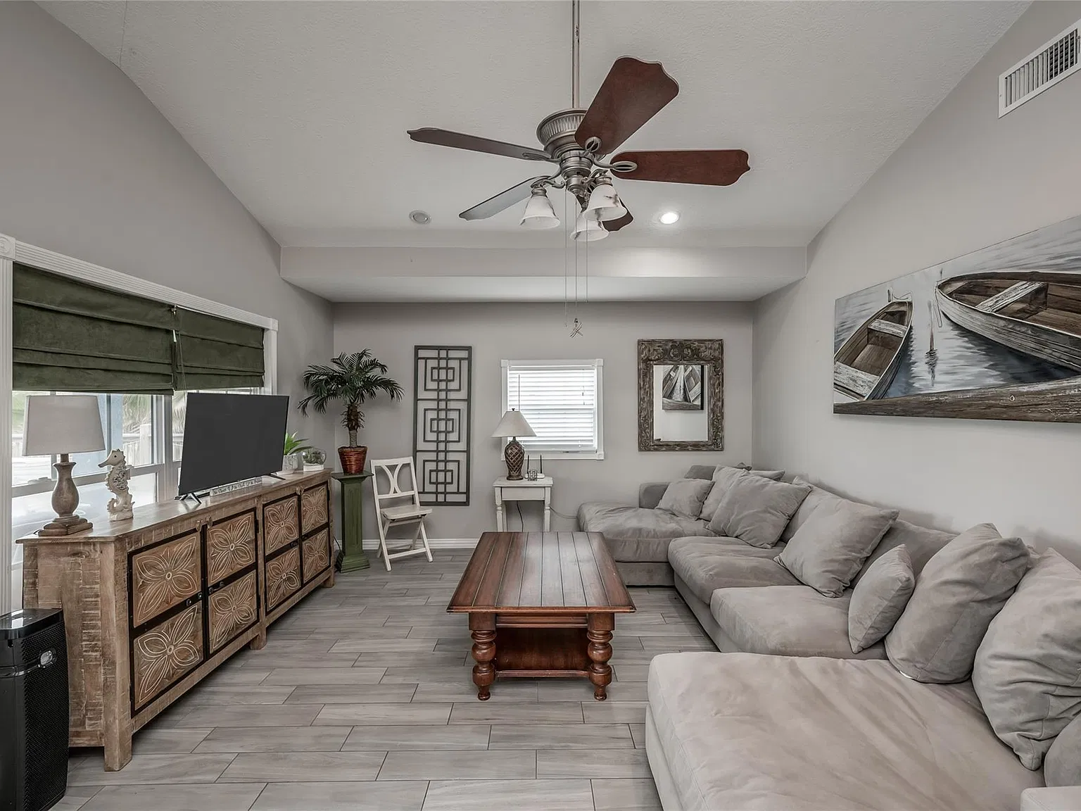 3 bed, 2.5 bath, 1274 sqft, $1,800 — Photo 4