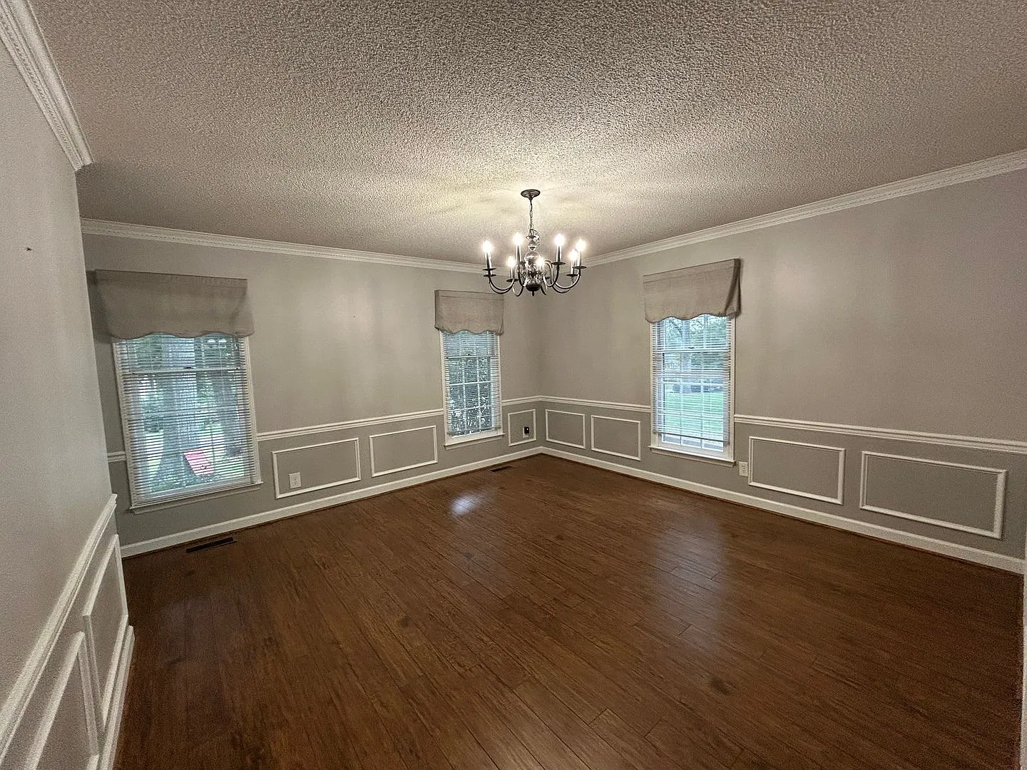 593 Barkworth Rd — Photo 4