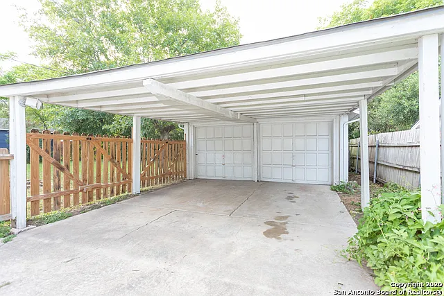 349 Irvington Dr — Photo 11