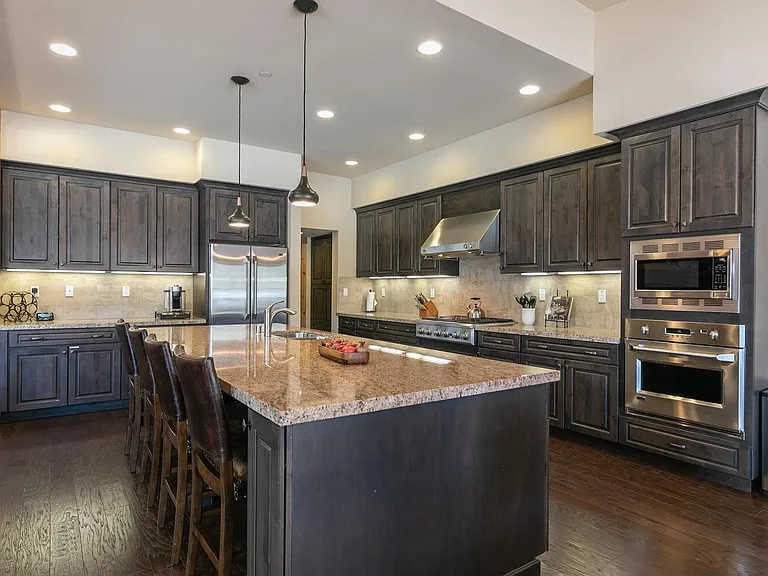 10108 Sagebrush Ct — Photo 8