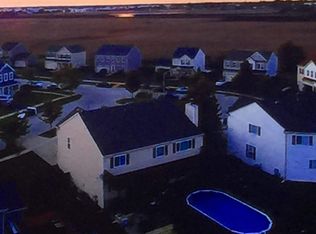 220 Prairie Ridge Dr, Minooka, IL 60447