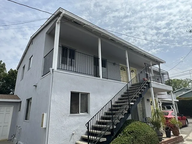 130 N Ivy Ave #C