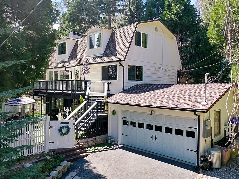 220 Oak Dr — Photo 27
