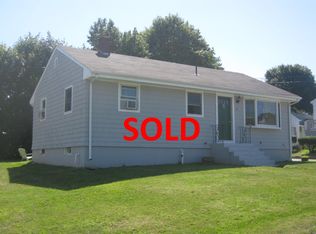 35 Doris Ave, Tiverton, RI 02878