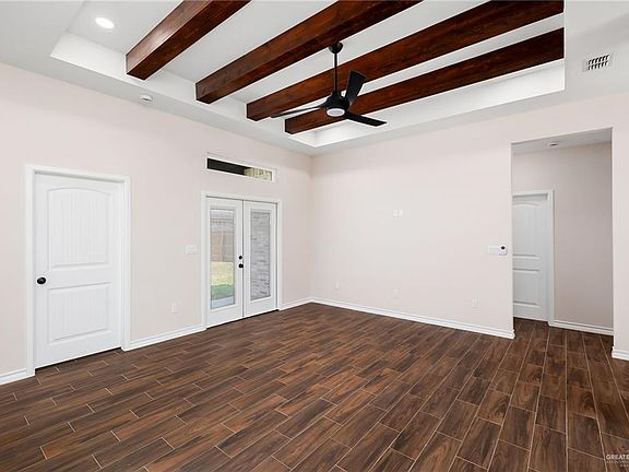 3rd image of 3401 Las Vistas Ln
