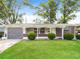 11154 Landseer Dr, Saint Louis, MO 63136
