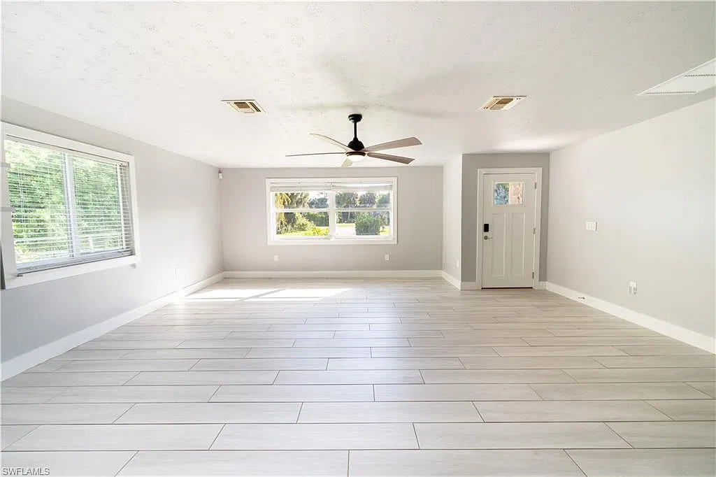 3 bed, 2.0 bath, 1606 sqft, $3,800 — Photo 4