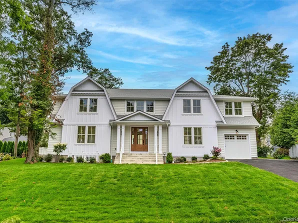 28 Alsace Place, Northport, NY 11768