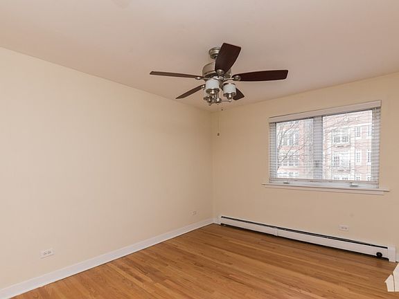 5th image of 625 W Wrightwood Ave APT 421