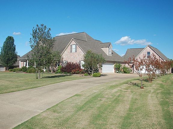 2nd image of 112 Hereford Dr
