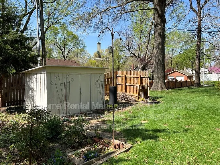 5423 Ballentine St — Photo 5