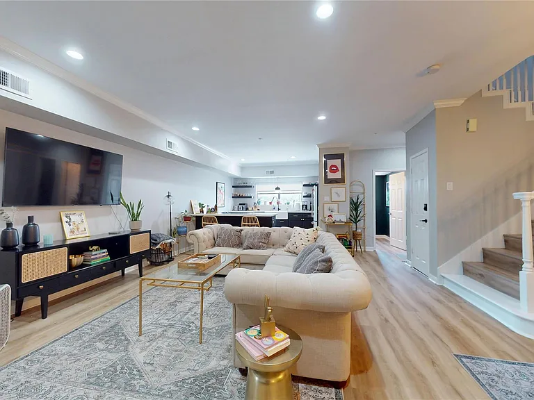 17 Waugh Dr #201 — Photo 12