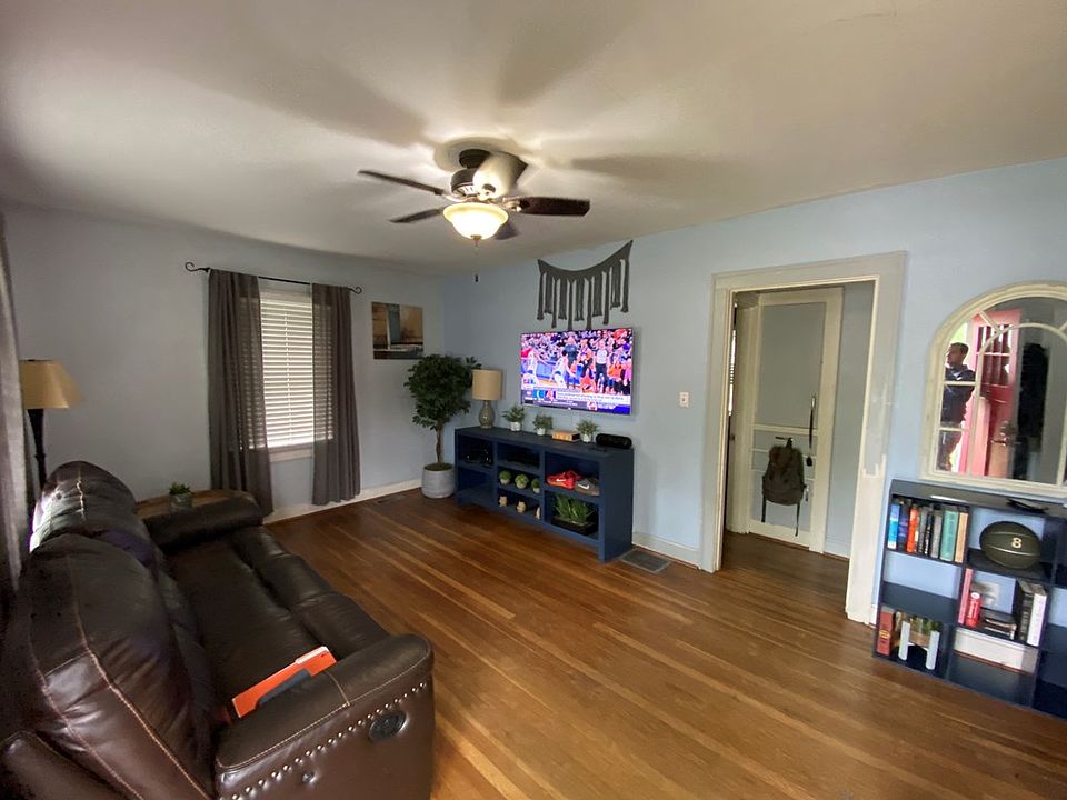 1104 Locust St, Owensboro, KY 42301 Zillow