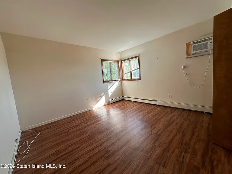 298 Pacific Ave — Photo 7