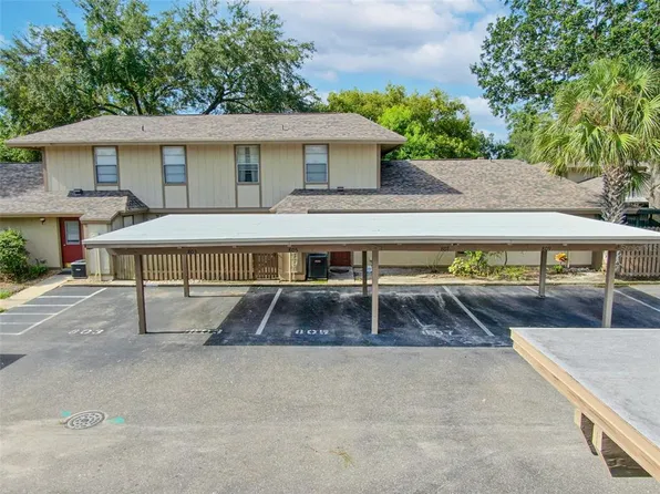 807 Hunters Ct, Brandon, FL 33511