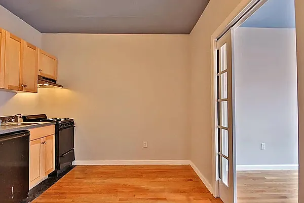 Rented by Bond New York | media 5