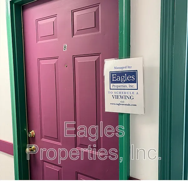 103 N Center St — Photo 3