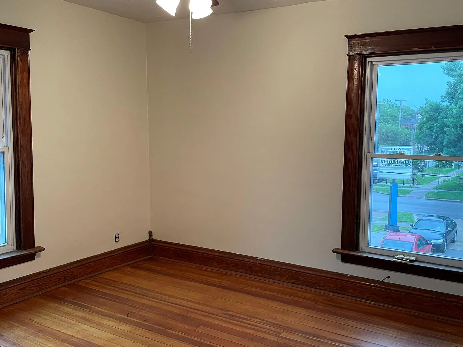 311 N Gilbert St — Photo 4