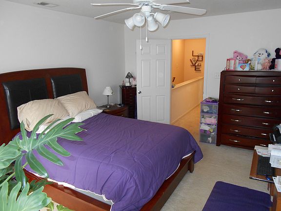 5th image of 221 Sykes Ave