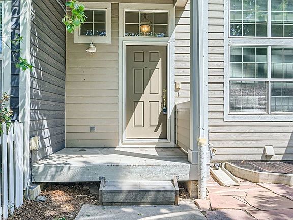 4th image of 679 Snowberry St