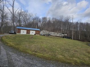 452 Hawks Nest Rd, Mannington, WV 26582