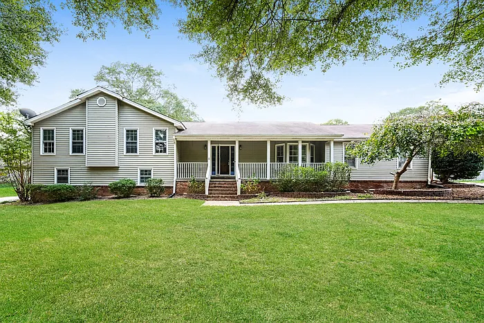 35 Knights Cir — Photo 1