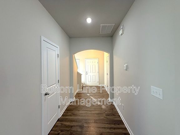 3rd image of 7703 E Lane Dr
