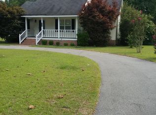 1210 Ramblewood Dr, Hartsville, SC 29550