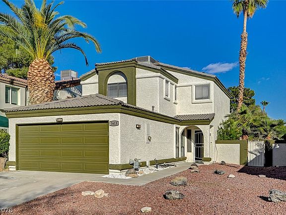 3rd image of 3613 Rainy River Rd