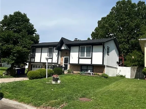 719 S 6th St, Edwardsville, KS 66111