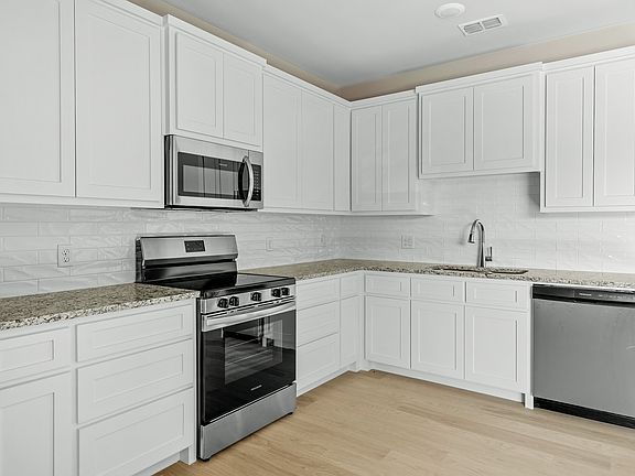 4th image of 2290 W Tarleton St #205