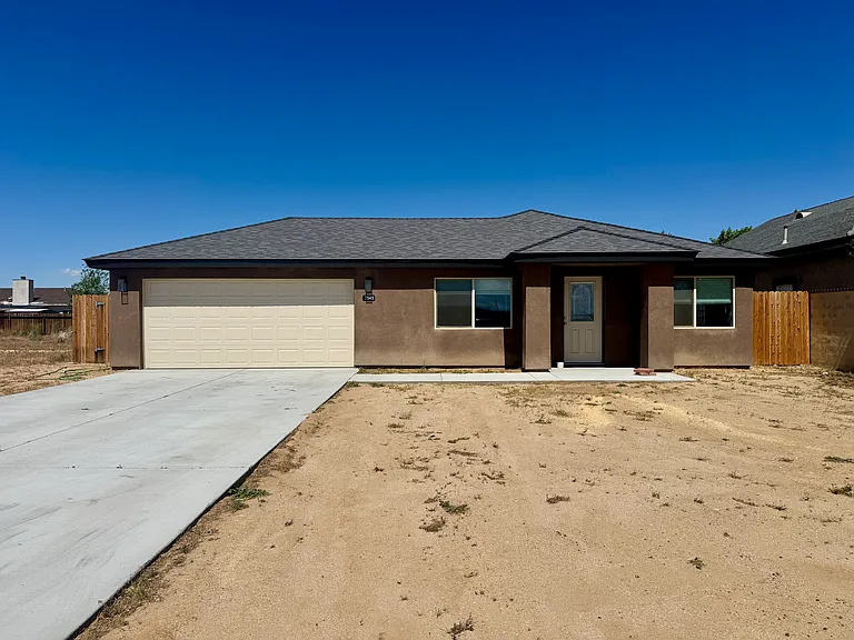 7343 Dogwood Ave — Photo 1