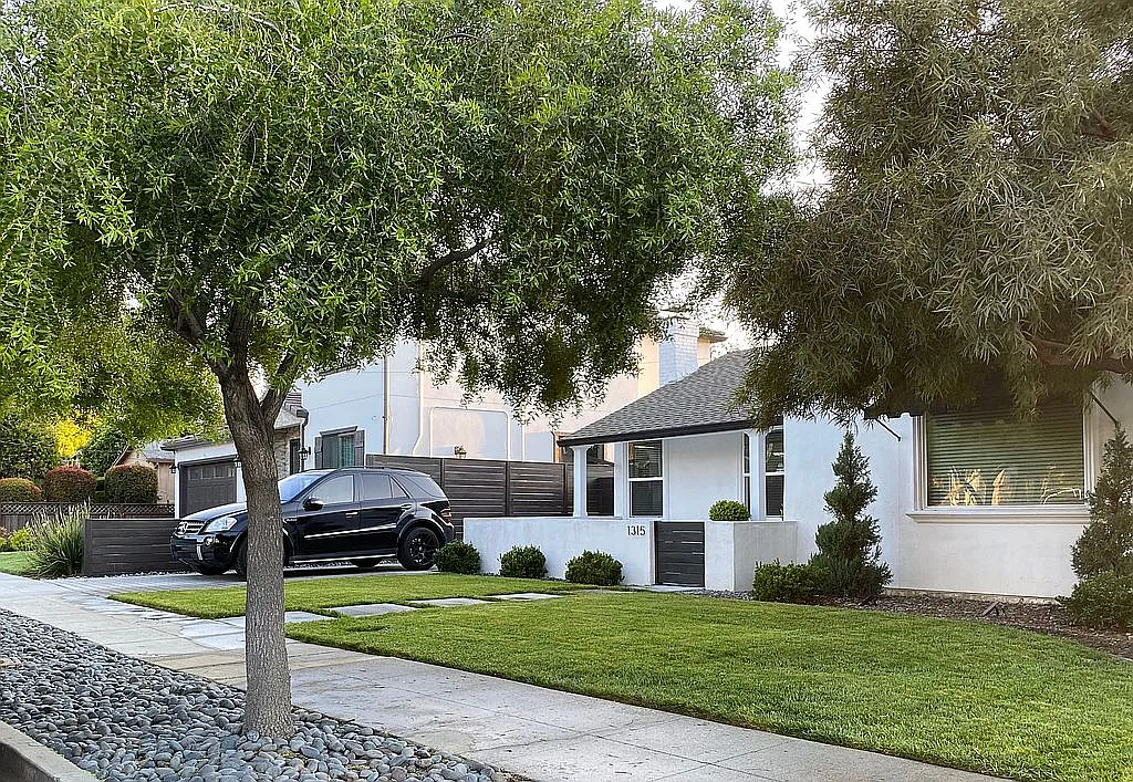 1315 Prevost St photo 1