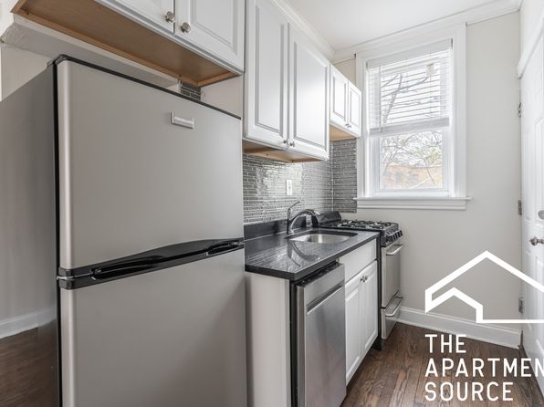 646.5 W Roscoe St #2S